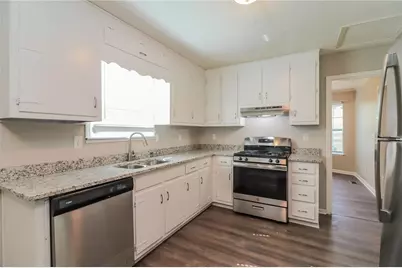 3981 N Martin Way, Lithia Springs, GA 30122 - Photo 5