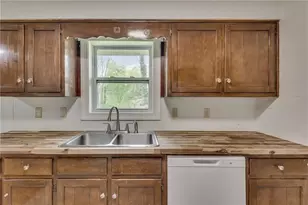 4153 Indian Manor Dr, Stone Mountain, GA 30083 - Photo 17