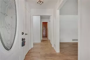 4153 Indian Manor Dr, Stone Mountain, GA 30083 - Photo 7