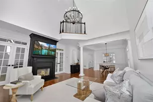 1015 Heatherbrook Ln, Atlanta, GA 30324 - Photo 7