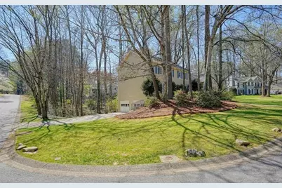 4241 Glenforest Way NE, Roswell, GA 30075 - Photo 45