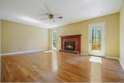 4241 Glenforest Way NE, Roswell, GA 30075 - Photo 11