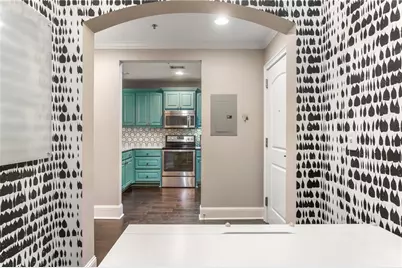 2277 Peachtree Road NE #402, Atlanta, GA 30309 - Photo 17
