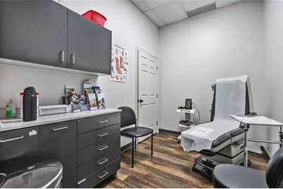 1075 Whitlock Avenue SW, Marietta, GA 30064 - Photo 9