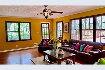 2901 Victoria Drive, Marietta, GA 30068 - Photo 9