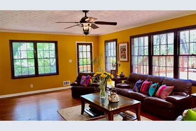 2901 Victoria Drive, Marietta, GA 30068 - Photo 9