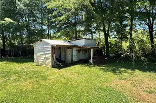 3216 Brackett Dr, Gainesville, GA 30506 - Photo 15