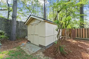 556 Daisy Nash Dr SW, Lilburn, GA 30047 - Photo 45