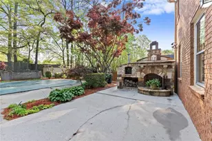 556 Daisy Nash Dr SW, Lilburn, GA 30047 - Photo 39