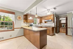 556 Daisy Nash Dr SW, Lilburn, GA 30047 - Photo 5