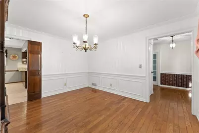 556 Daisy Nash Drive SW, Lilburn, GA 30047 - Photo 9