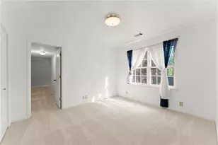 556 Daisy Nash Dr SW, Lilburn, GA 30047 - Photo 29