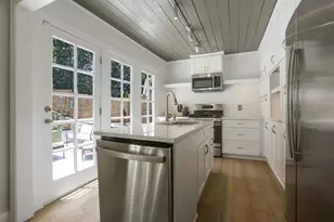 1051 Northrope Dr NE, Atlanta, GA 30324 - Photo 11