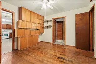 7019 Lake View Ln, Peachtree Corners, GA 30360 - Photo 17