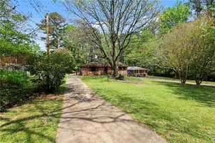 7019 Lake View Ln, Peachtree Corners, GA 30360 - Photo 3