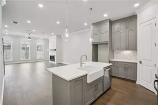 1019 Crown Oak St, Johns Creek, GA 30022 - Photo 17