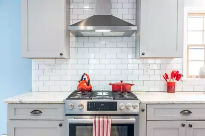 3360 Embry Hills Drive, Atlanta, GA 30341 - Photo 9