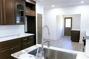 1022 Mayson Turner Rd NW, Atlanta, GA 30314 - Photo 7