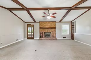 185 Redwood Cir, Fayetteville, GA 30214 - Photo 3