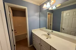 927 Park Hollow Way, Lawrenceville, GA 30043 - Photo 29