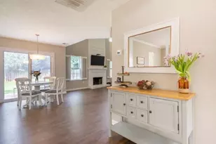 11070 Crabapple Lake Dr, Roswell, GA 30076 - Photo 5