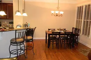 17 Oakhurst Common Dr, Decatur, GA 30030 - Photo 5