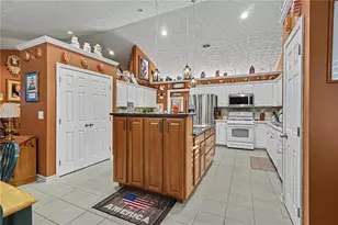 1405 Shiloh Oaks Dr, Loganville, GA 30052 - Photo 11