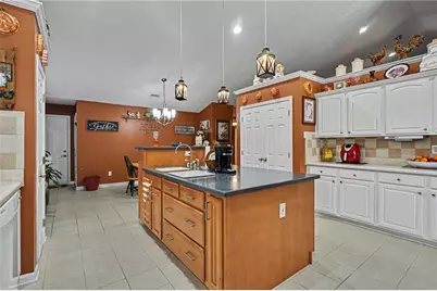 1405 Shiloh Oaks Drive, Loganville, GA 30052 - Photo 9