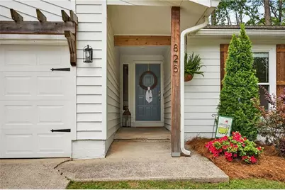 825 Lake Forest Circle, Roswell, GA 30076 - Photo 3