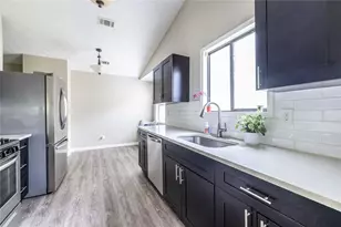 817 Riverstone Ln, Woodstock, GA 30188 - Photo 9