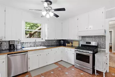 665 Iroquois Drive NE, Marietta, GA 30060 - Photo 9