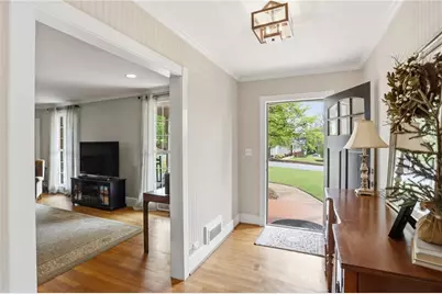 665 Iroquois Drive NE, Marietta, GA 30060 - Photo 3