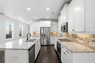 3920 Glenview Club Ln, Duluth, GA 30097 - Photo 9