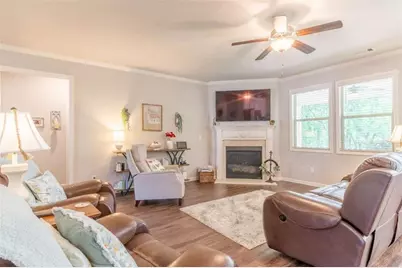 1079 Kingswood Way, Hoschton, GA 30548 - Photo 7