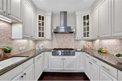 2233 Peachtree Road NE #1202, Atlanta, GA 30309 - Photo 3