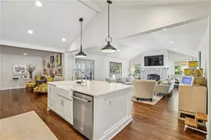 4590 Dalmer Rd, Atlanta, GA 30342 - Photo 15