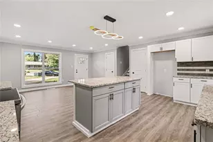 8778 Homewood Ct, Riverdale, GA 30274 - Photo 7