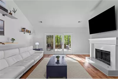 245 E Creek Circle, Roswell, GA 30076 - Photo 9