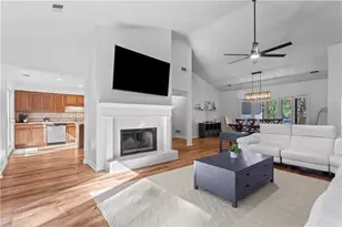 245 E Creek Cir, Roswell, GA 30076 - Photo 11