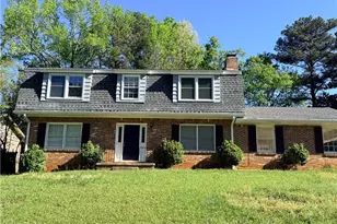 4450 Abingdon Dr, Stone Mountain, GA 30083 - Photo 3