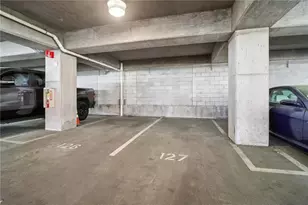 250 Pharr Rd NE, Atlanta, GA 30305 - Photo 17