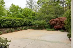 2950 Nancy Creek Rd NW, Atlanta, GA 30327 - Photo 7
