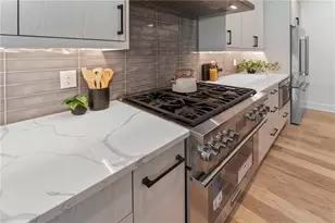 3047 Bunker Hill Cir, Marietta, GA 30062 - Photo 11