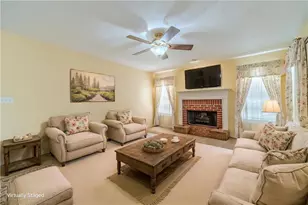 1545 Summit Pond Cir, Loganville, GA 30052 - Photo 5