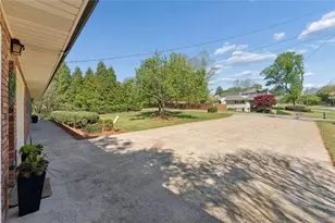 668 Debra Dr, Marietta, GA 30066 - Photo 51