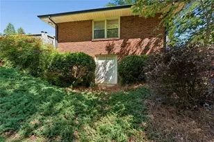 668 Debra Dr, Marietta, GA 30066 - Photo 45