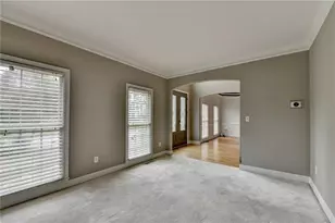 1015 Rowe Oak Cir, Lawrenceville, GA 30043 - Photo 7