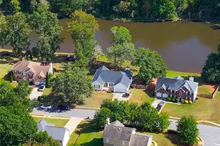 386 Waterfront Dr, McDonough, GA 30253 - Photo 3