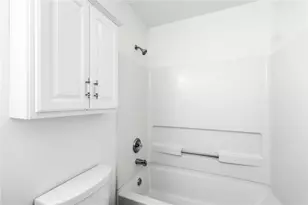 100 Jackson Bluff Ct, Lawrenceville, GA 30044 - Photo 19