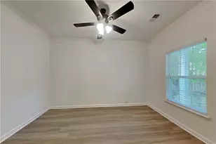 1371 Key Manor Ln, Lawrenceville, GA 30045 - Photo 3